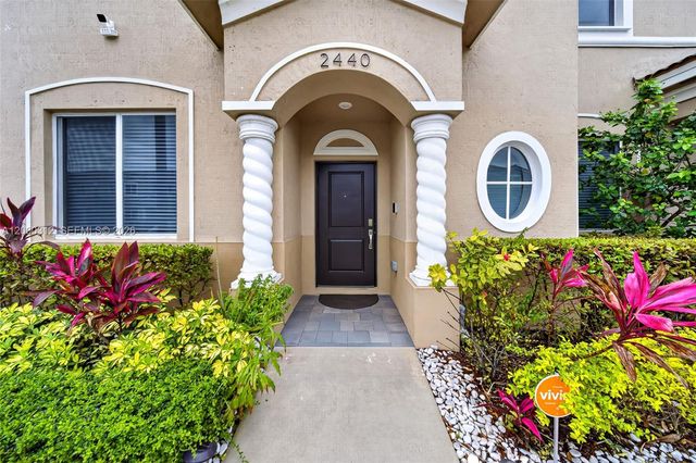 2440 SE 10th Court, Homestead, FL 33035