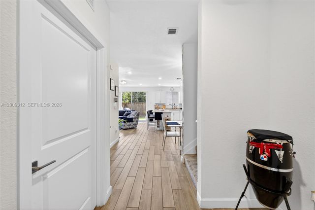 2440 SE 10th Court, Homestead, FL 33035