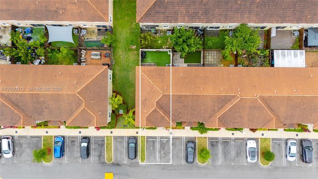 2440 SE 10th Court, Homestead, FL 33035