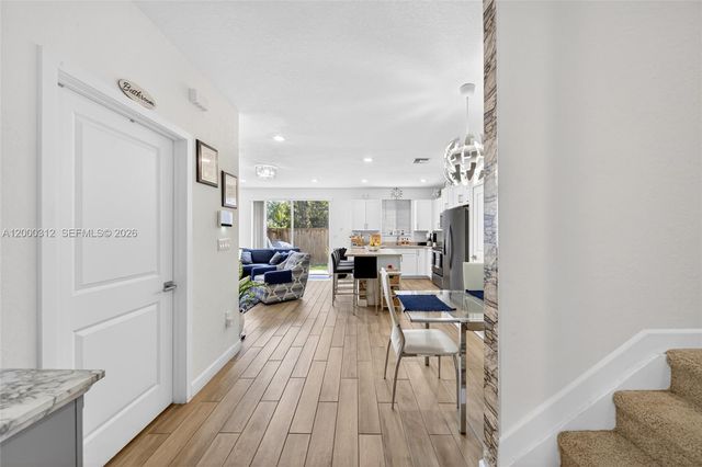 2440 SE 10th Court, Homestead, FL 33035