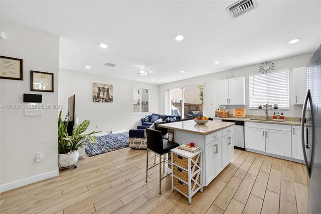 2440 SE 10th Court, Homestead, FL 33035