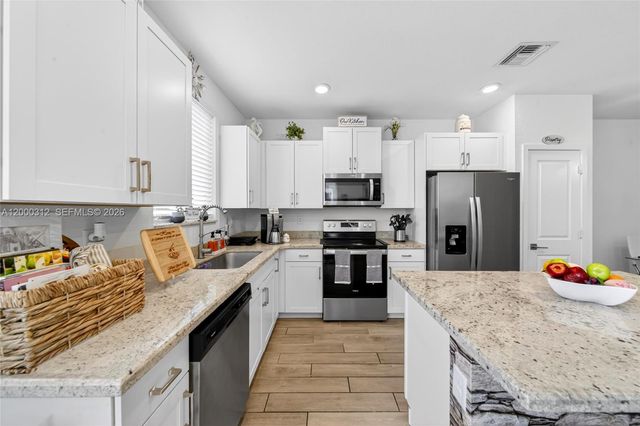 2440 SE 10th Court, Homestead, FL 33035