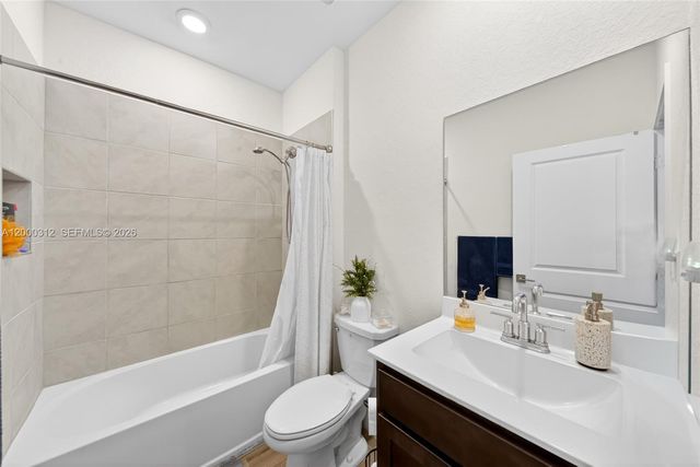 2440 SE 10th Court, Homestead, FL 33035