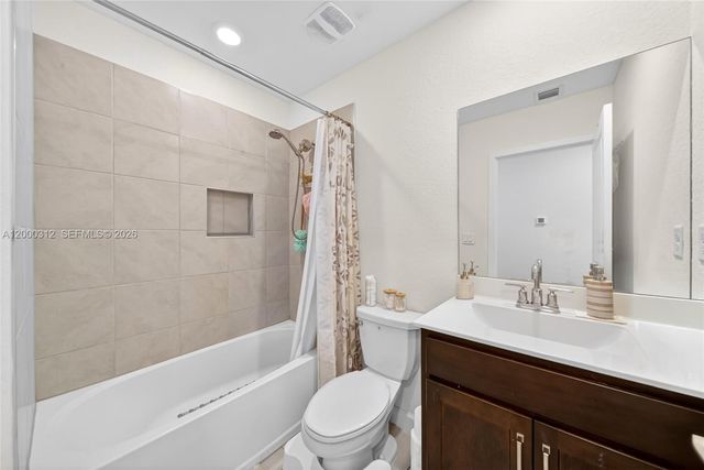 2440 SE 10th Court, Homestead, FL 33035