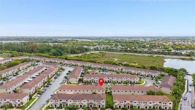 2440 SE 10th Court, Homestead, FL 33035
