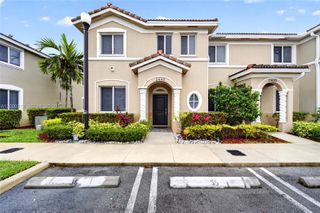 2440 SE 10th Court, Homestead, FL 33035