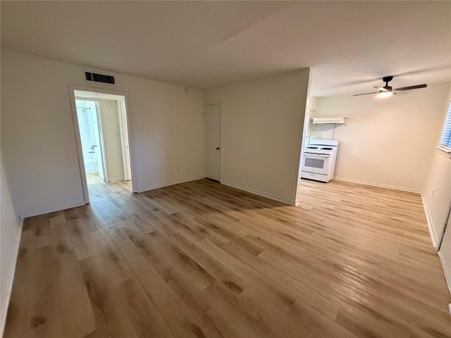 3106 Duval ST 305, Austin, TX 78705
