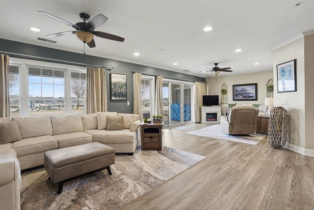 917 W Savidge Street 38, Spring Lake, MI 49456