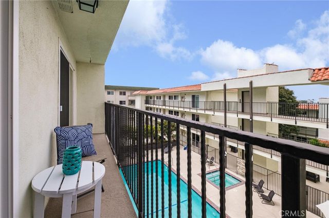 1720 Ardmore Avenue 224, Hermosa Beach, CA 90254