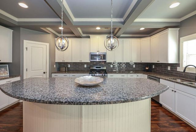 4669 Sierra Creek Drive, Hoschton, GA 30548