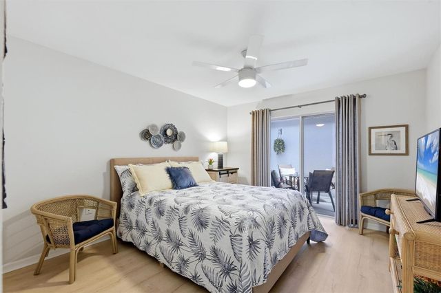 6401 APPROACH ROAD 32, Sarasota, FL 34238