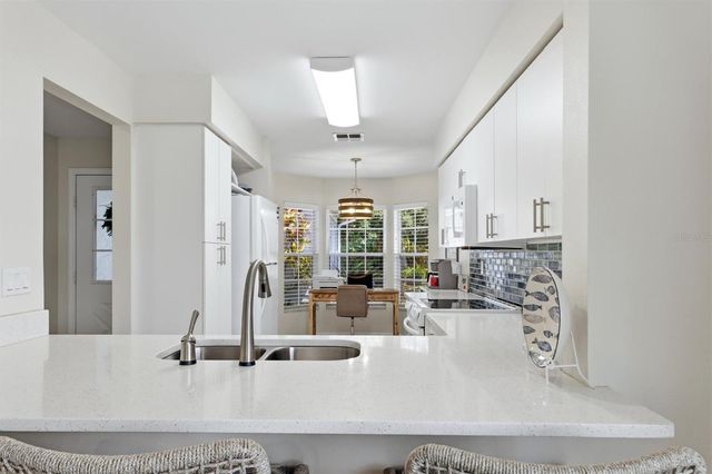 6401 APPROACH ROAD 32, Sarasota, FL 34238