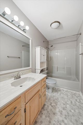 1809 Peachtree Drive, Valparaiso, IN 46383