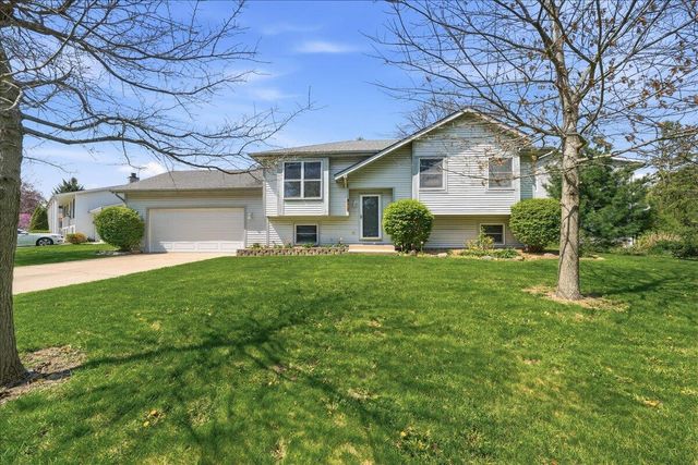 1809 Peachtree Drive, Valparaiso, IN 46383
