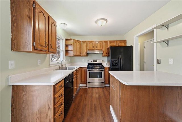 1809 Peachtree Drive, Valparaiso, IN 46383
