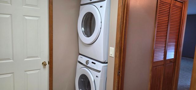 705 Elm Court SW, Demotte, IN 46310