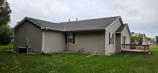 705 Elm Court SW, Demotte, IN 46310