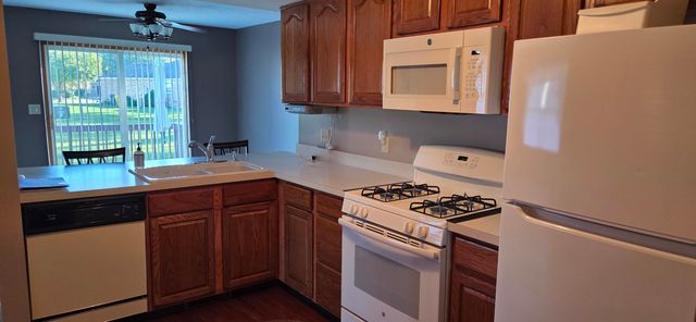 705 Elm Court SW, Demotte, IN 46310