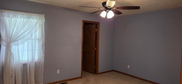 705 Elm Court SW, Demotte, IN 46310