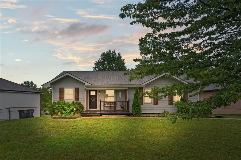 617 Lodwick Lane, Excelsior Springs, MO 64024