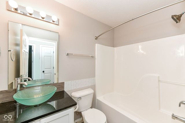 12277 Carriage Stone Drive, Fishers, IN 46037