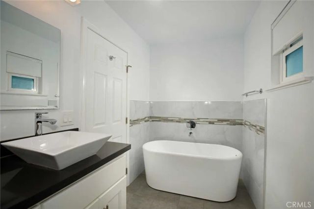 5127 Solliden Lane, La Canada Flintridge, CA 91011