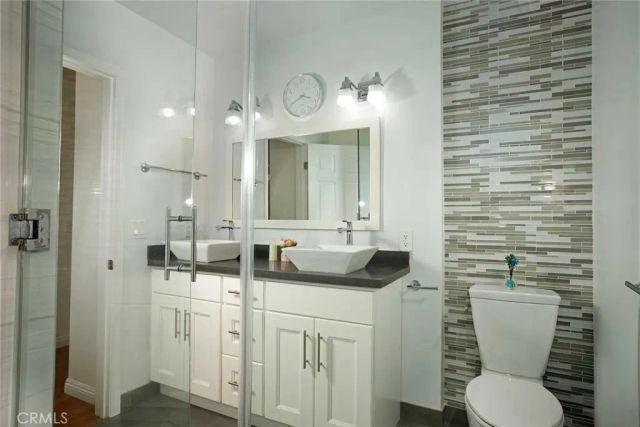 5127 Solliden Lane, La Canada Flintridge, CA 91011