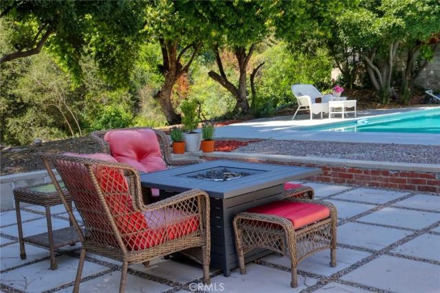 5127 Solliden Lane, La Canada Flintridge, CA 91011