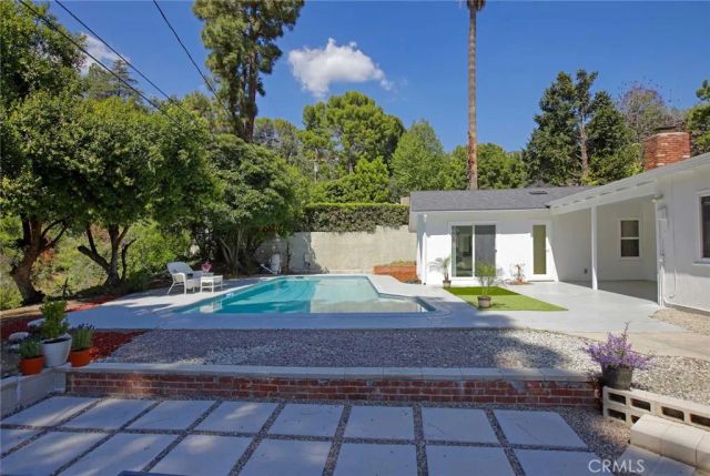 5127 Solliden Lane, La Canada Flintridge, CA 91011