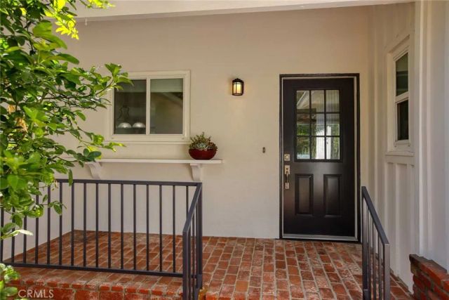 5127 Solliden Lane, La Canada Flintridge, CA 91011