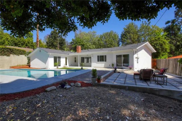 5127 Solliden Lane, La Canada Flintridge, CA 91011