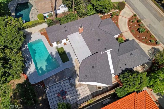 5127 Solliden Lane, La Canada Flintridge, CA 91011