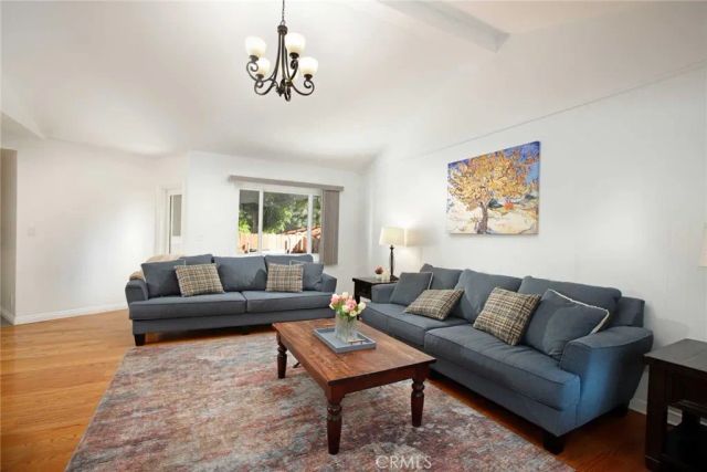 5127 Solliden Lane, La Canada Flintridge, CA 91011