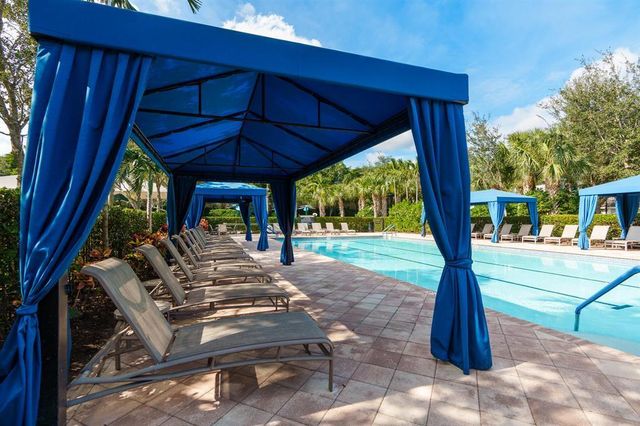 8095 Baltic Amber, Delray Beach, FL 33446