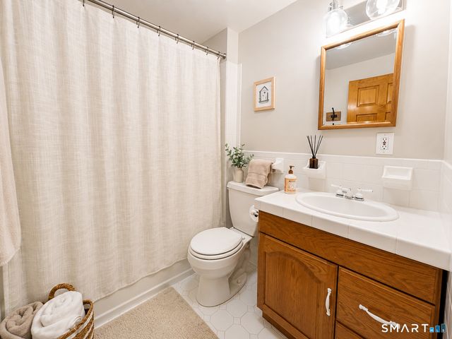 7 Merryall Road, New Milford, CT 06776