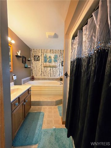 3915 Gile Hollow Road, Hinsdale, NY 14743