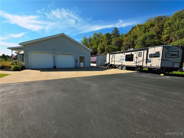 3915 Gile Hollow Road, Hinsdale, NY 14743