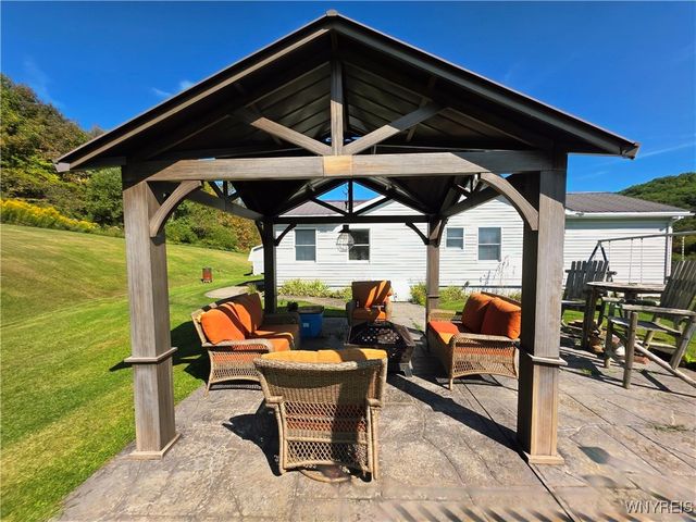 3915 Gile Hollow Road, Hinsdale, NY 14743