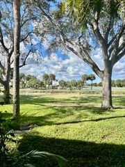 2900 SW 22nd Circle 221d, Delray Beach, FL 33445