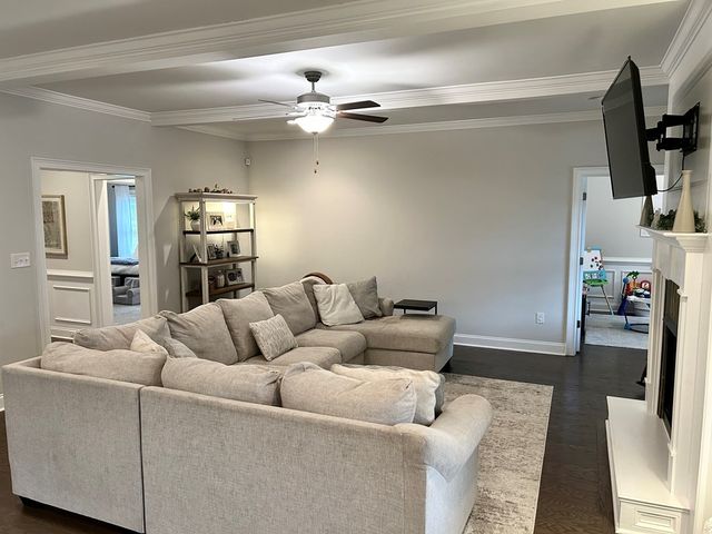 670 Charleston Mills Dr, Midland City, AL 36350