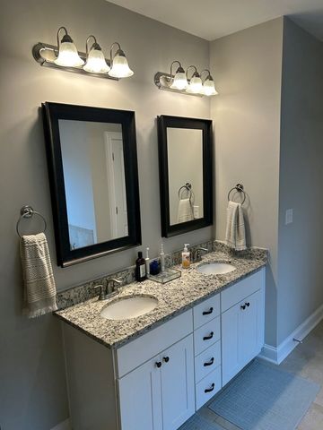 670 Charleston Mills Dr, Midland City, AL 36350