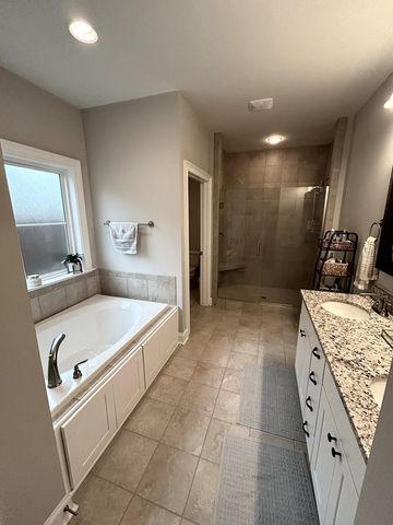 670 Charleston Mills Dr, Midland City, AL 36350