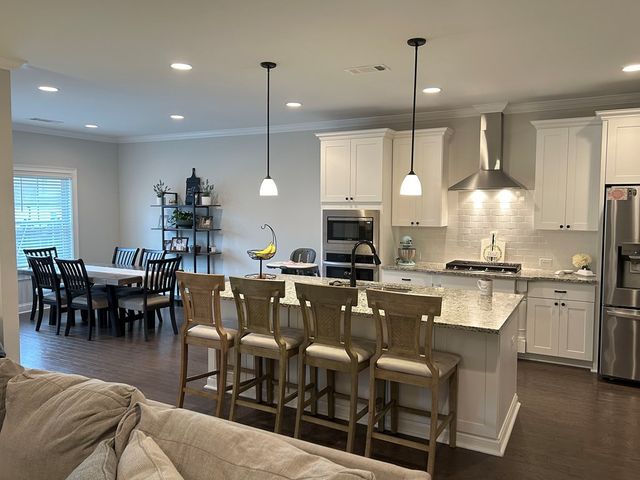 670 Charleston Mills Dr, Midland City, AL 36350