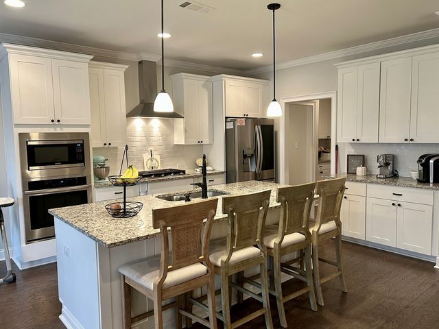 670 Charleston Mills Dr, Midland City, AL 36350