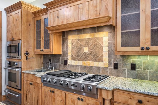 2085 Switzer Road, Sanger, TX 76266