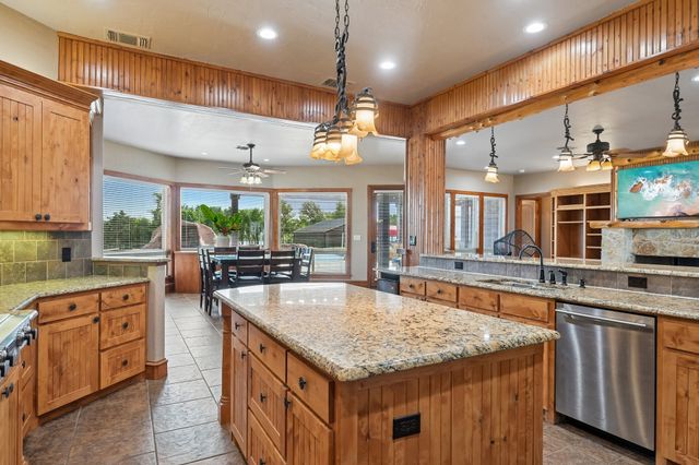 2085 Switzer Road, Sanger, TX 76266