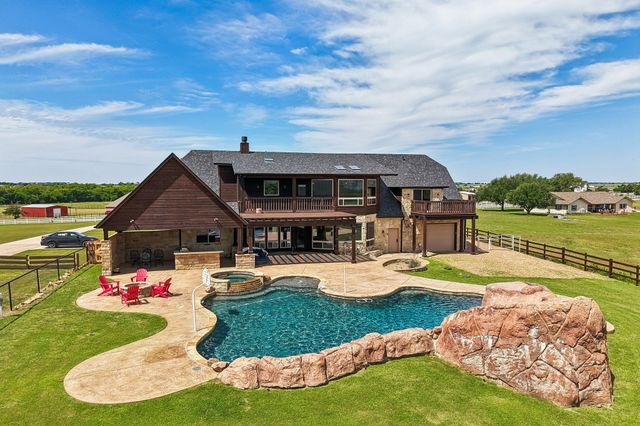 2085 Switzer Road, Sanger, TX 76266