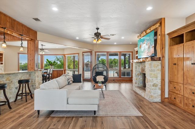 2085 Switzer Road, Sanger, TX 76266