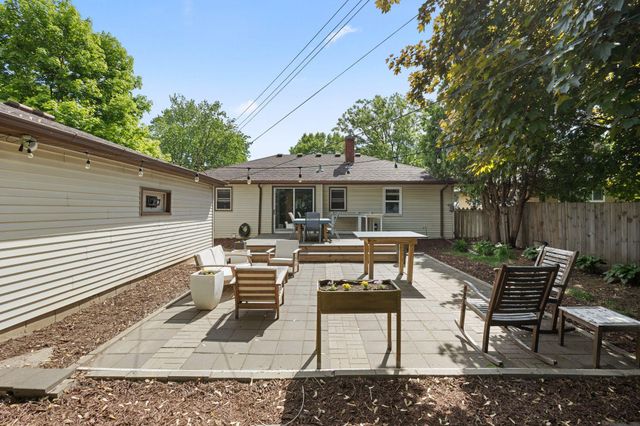 2619 Herschel Street, Roseville, MN 55113