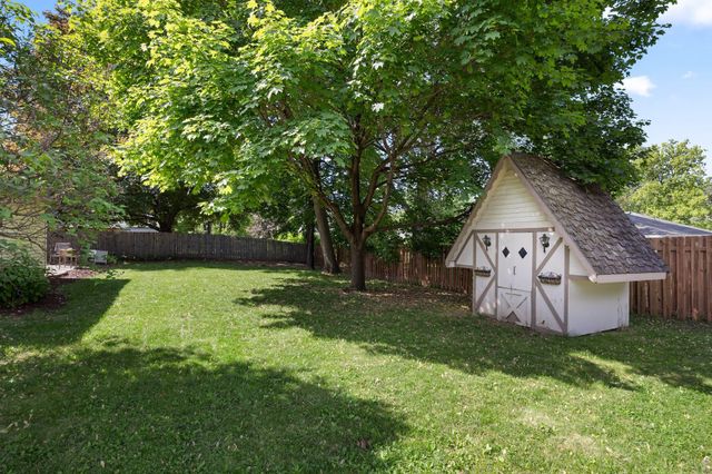 2619 Herschel Street, Roseville, MN 55113